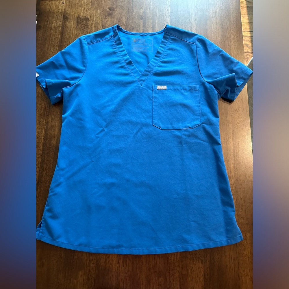 Figs Catarina Scrub Top in Royal Blue size Small